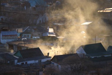 Kuzey Kore sınırı yakınlarındaki küçük eski bir kasaba olan Rusya 'da küçük eski bir cadde.