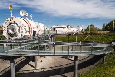 Fransa 'nın Toulouse kentindeki Cit de l' Espace uzay tema parkı; 