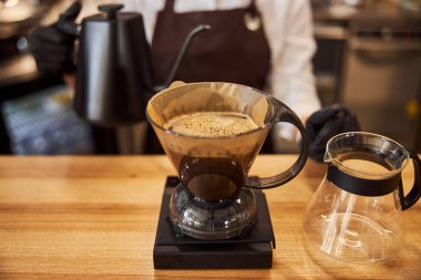 Hazırlama süreci resmi damlalı kahve