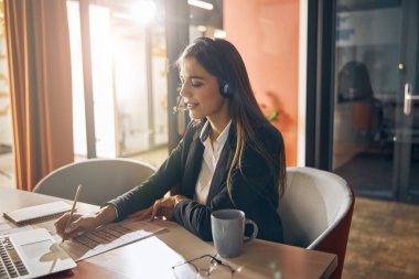 Tasarımcı, kat planını bir kalemle değiştiriyor