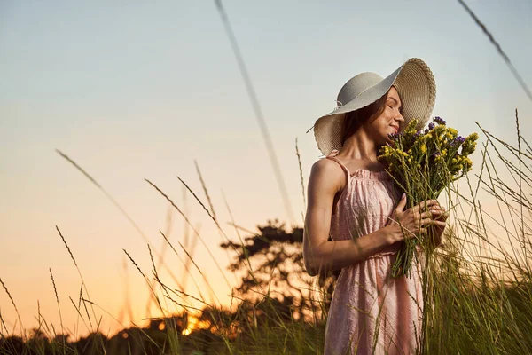 Sweet odour of wind flowers makes me happy —  Fotos de Stock