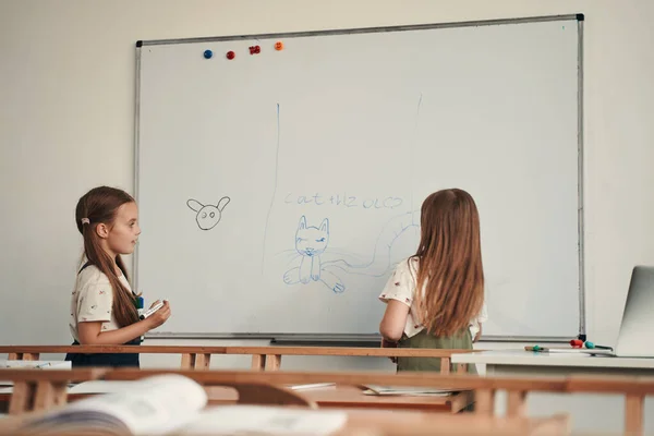 Kids having fun at the school break — Stock Photo, Image