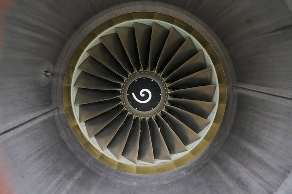 Sarmal işaretli turbo fan motoru