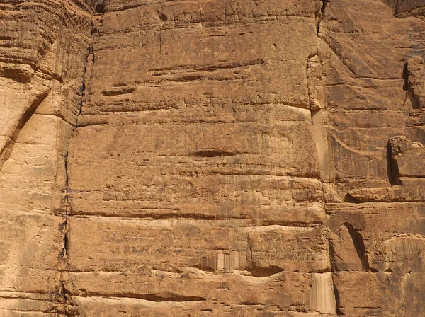 Gesteinsstruktur Nahaufnahme Der Sandsteinoberfläche Mit Horizontalen Und Vertikalen Rissen Wadi — Stockfoto