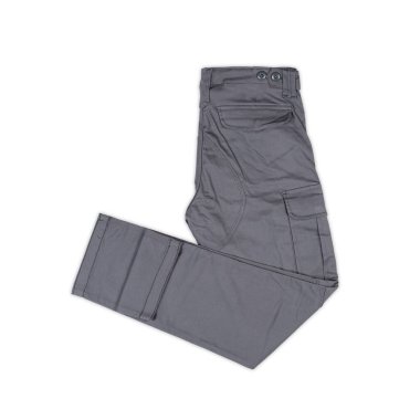 Beyaz arka planda izole edilmiş erkek kargo pantolonu. Sade kargo modeli. Düz pantolon duvar kağıdı. Günlük aktiviteler için pantolon, kargo, yaz giysisi, erkek giyim, modern moda.                           
