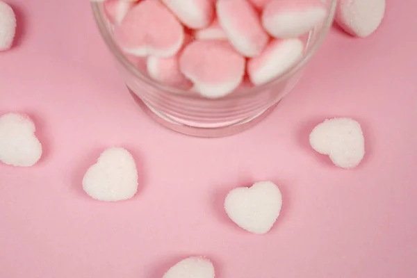 Dulces Forma Corazón Con Dos Lados Diferentes Colores Salpicados Con — Foto de Stock