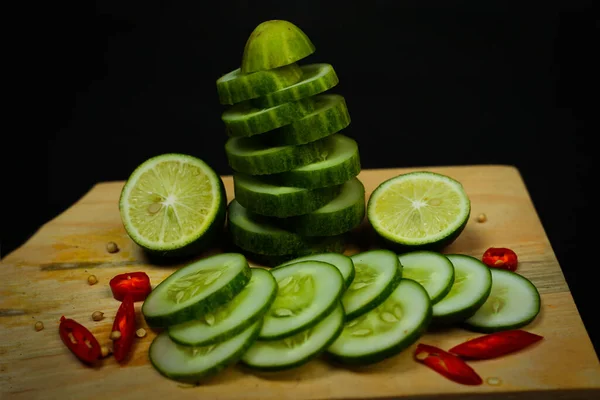 Fresh Cucumber Cutting Board Dark Background Cucumber Rich Nutrients Vitamins — Stock Photo, Image