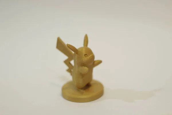 Ruter Cnc Kreskówki Pikachu Projekt Wykonany Tworzywa Sztucznego Miniaturowe Zwierzęta — Zdjęcie stockowe