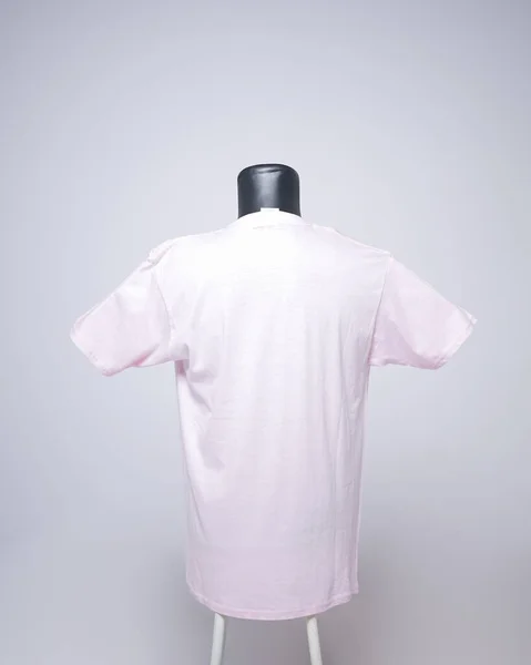 Plantilla Camiseta Hombre Blanco Color Melocotón Vista Trasera Forma Natural —  Fotos de Stock