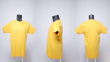 Sarı adamların boş tişört şablonu, üçlü bakış açısı, siyah bir mankenin doğal şekli, tasarımı için, sade beyaz bir arka planda izole edilmiş. Reklamınız için boş yer var. Odak bulanıklığı.