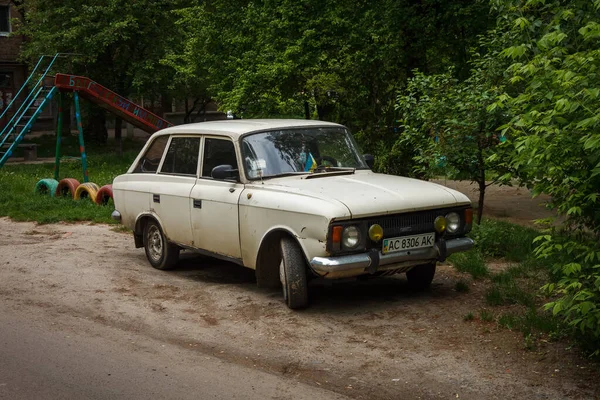 Lutsk Ukraine May 19Th 2020 Soviet Old Car Izh 21251 — Stock Photo, Image