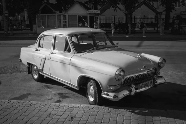 Lutsk Ukraine April 30Th 2018 Blue Car Parked Street Soviet — Stock Photo, Image