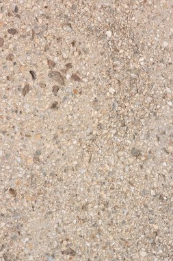 Taş kırıntılarıyla beton döşeme. 