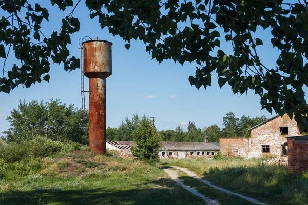 Стара Іржава Водонапірна Вежа Фоні Блакитного Неба — стокове фото