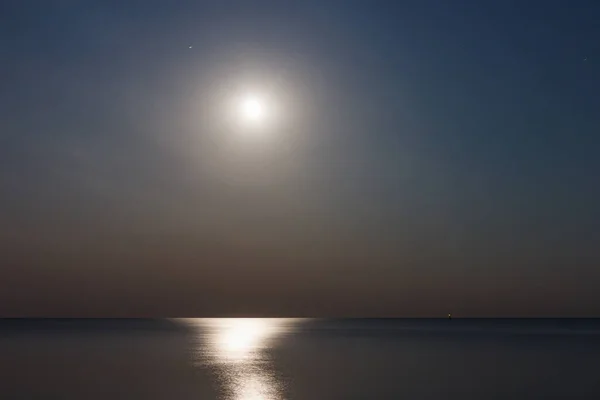 Luna Piena Sul Mar Nero — Foto Stock