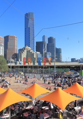 Flinders Sokağı İstasyonu cityscape Melbourne Avustralya tren
