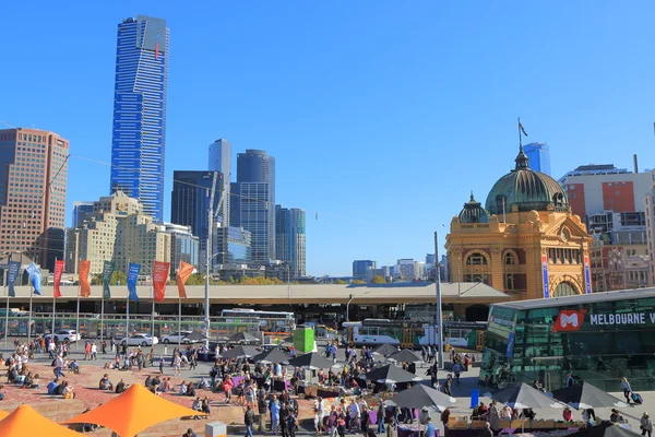 Flinders street train station cityscape Melbourne Australie — Photo