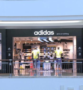 Adidas Dükkanı Kuala Lumpur