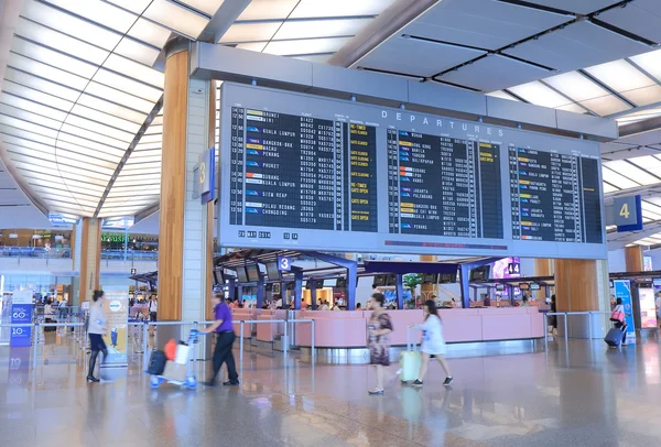 Changi Airport se změnami čítač Singapur — Stock fotografie