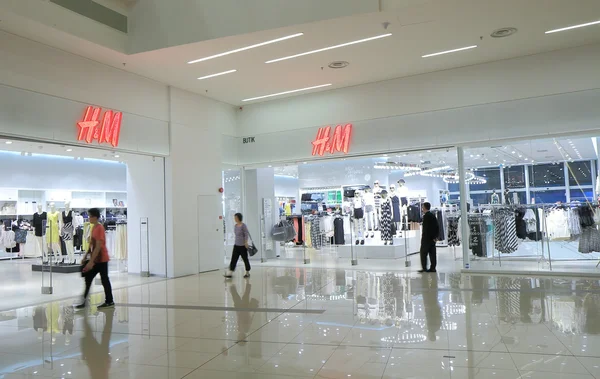 H&M Swedish clothes shop Kuala Lumpur — Stock Photo, Image