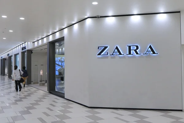 Tienda ZARA en Kobe Japón — Foto de Stock