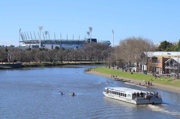 McG ve Yarra Nehri Melbourne