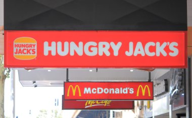 Fast food salonu işaretleri