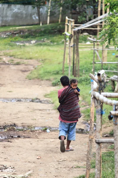 Indnesian baba ve oğul — Stok fotoğraf