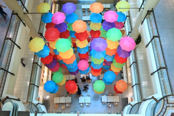 Winkelcentrum paraplu — Stockfoto