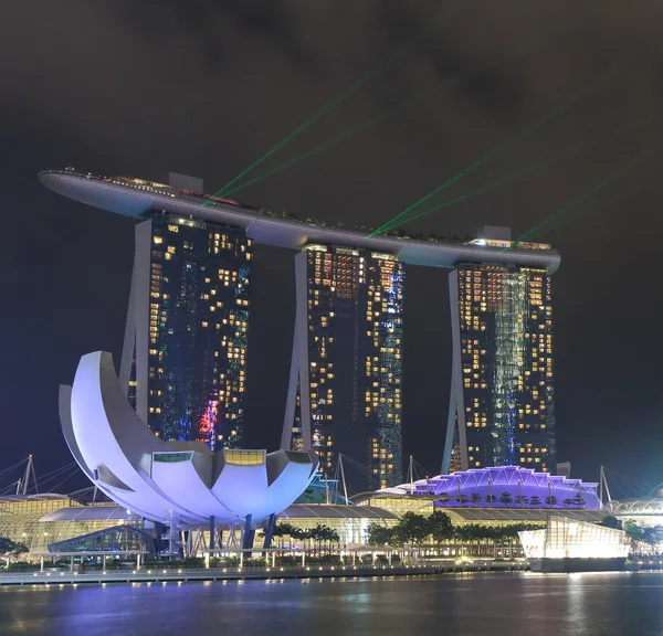 Marina Bay Sands and ArtScience Museum espectáculo de luces Singapur — Foto de Stock