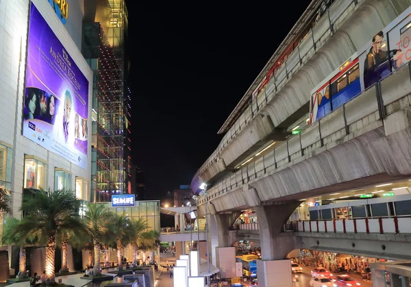 Bangkok natt stadsbild — Stockfoto