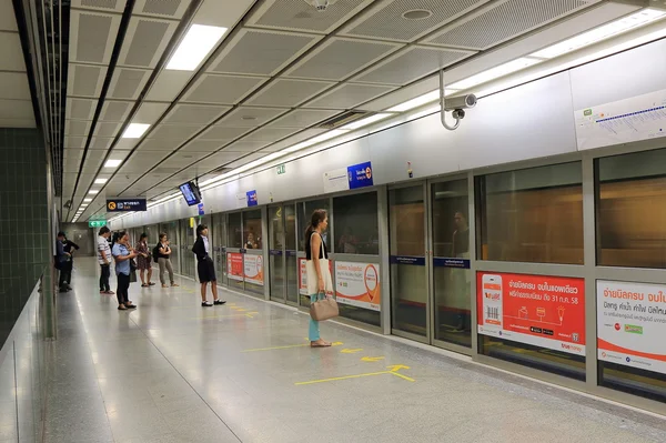 MRT estação de metrô Bangkok Tailândia — Fotografia de Stock