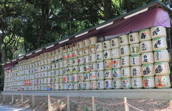 日本清酒桶 — 图库照片