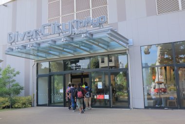 Odaiba shopping Tokyo Japan