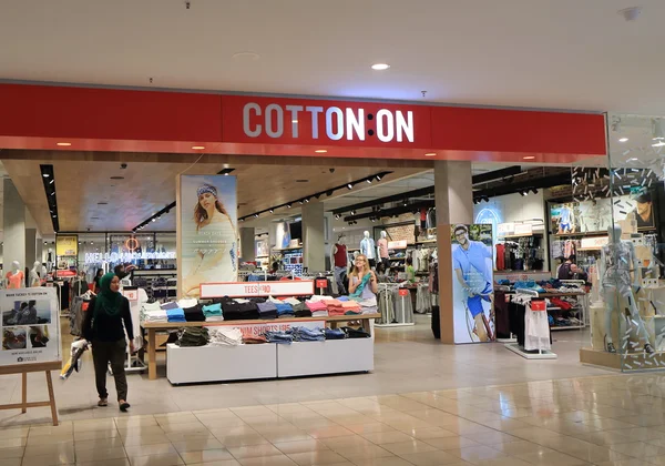 Cotton On clothes shop Australia — стокове фото