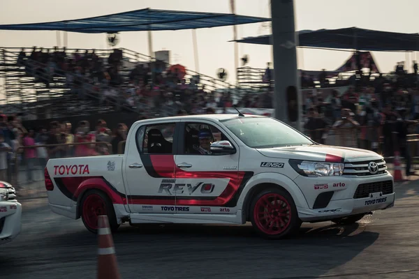 Pick-up car perform drifting on the track with motion blur — Stock Photo, Image