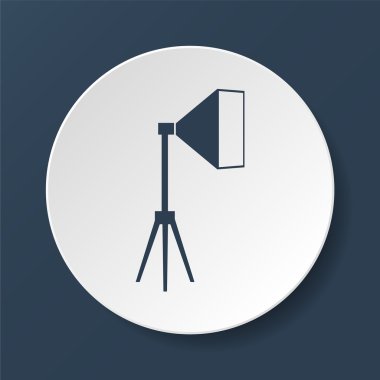 Stüdyo ışık simgesi, izole, mavi zemin üzerine beyaz. 