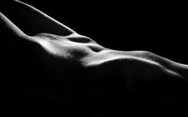 Kadın kalça ve karın zarif eğrileri