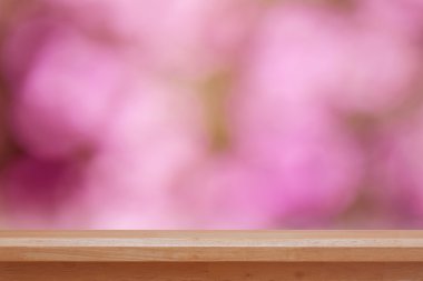 Arka plan ile ahşap masa