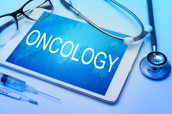 Palavra oncologia na tela do tablet — Fotografia de Stock