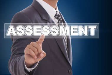Ekran üzerinde değerlendirme dokunmadan işadamı el