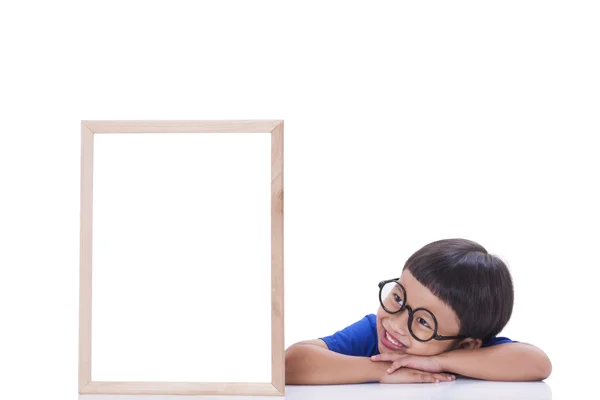 Söt pojke med whiteboard — Stockfoto