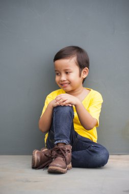 mutlu bir çocuk portresi