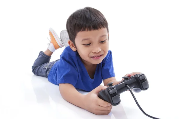 Menino jogando jogo de vídeo — Fotografia de Stock