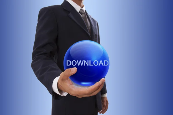 Homme d'affaires main tenant boule de cristal bleu avec mot de téléchargement . — Photo