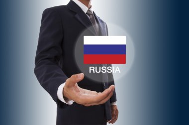 Rusya bayrağı gösterilen işadamı el