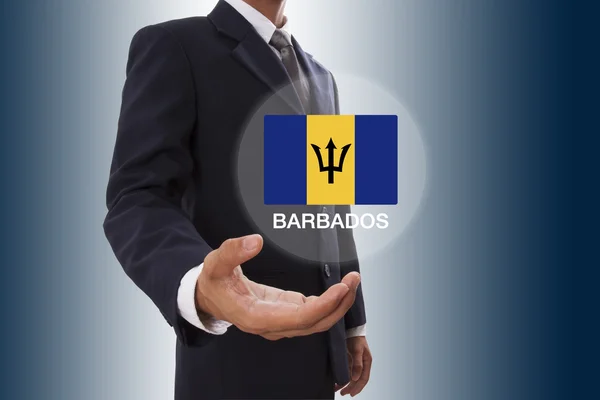 Empresario mano mostrando Bandera de Barbados — Foto de Stock