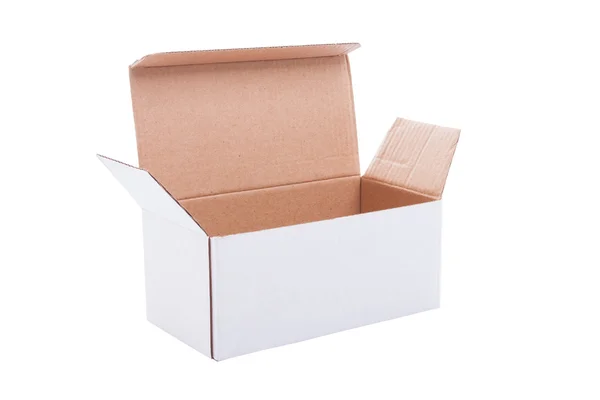 Yolu kullanarak ile beyaz arka plan üzerine açık karton kutu — Stok fotoğraf
