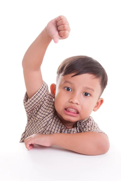 Jongen hand gebaren duim omlaag — Stockfoto