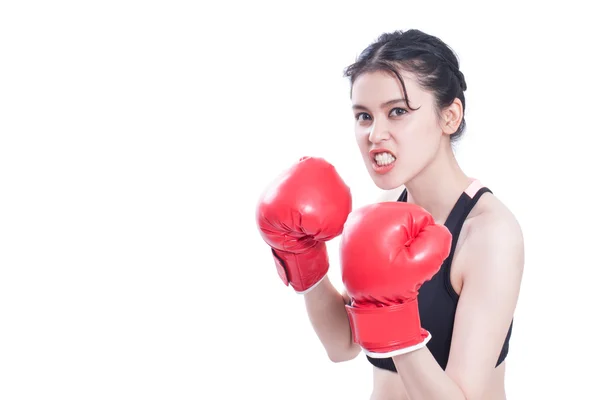 Mulher fitness com as luvas de boxe vermelho . — Fotografia de Stock